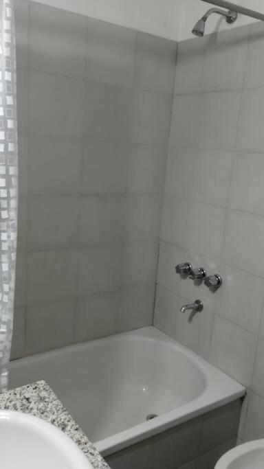 Apartment Bright & Spacious Flat In Almagro-perfect For Groups And Families
